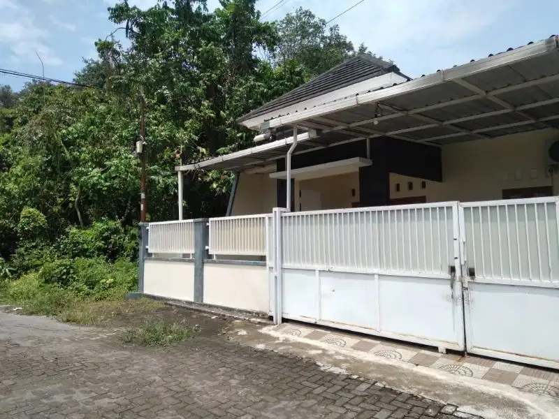 Di Jual Rumah Siap Huni Dekat Kadisoka