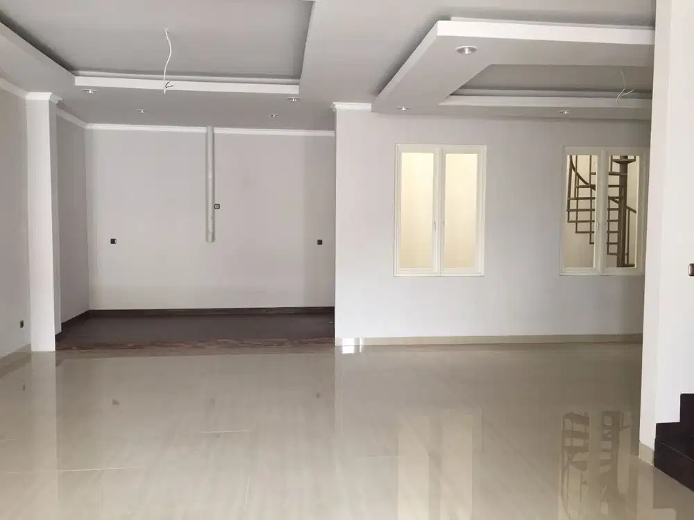 Rumah Baru Lokasi Strategis di Kalibata Jakarta Selatan