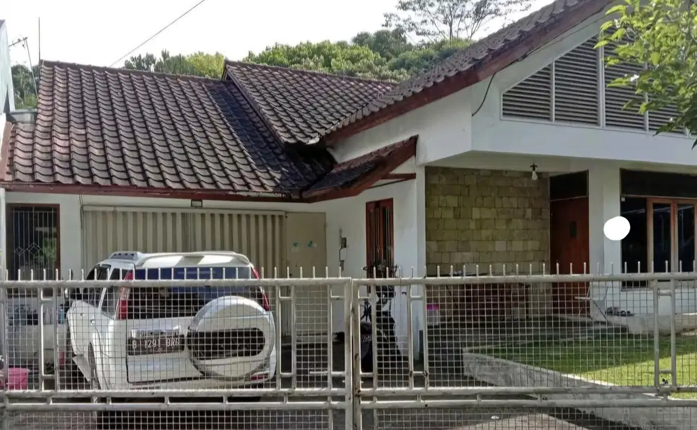 Dijual Rumah Ciumbuleuit Dekat Unpar