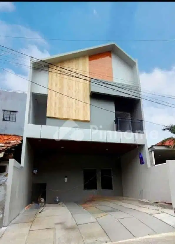 Di jual rumah dalam komplek Cipinang jaya jakarta timur