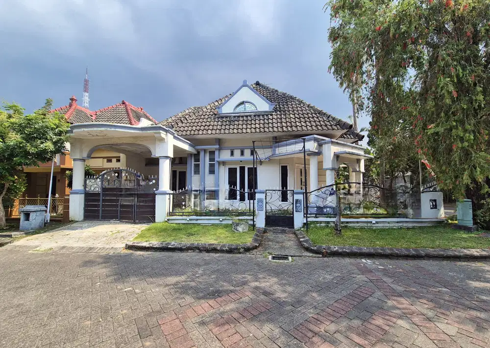 Rumah Hooq Luas 236 m2 Kawasan Elite Permata Jingga Suhat