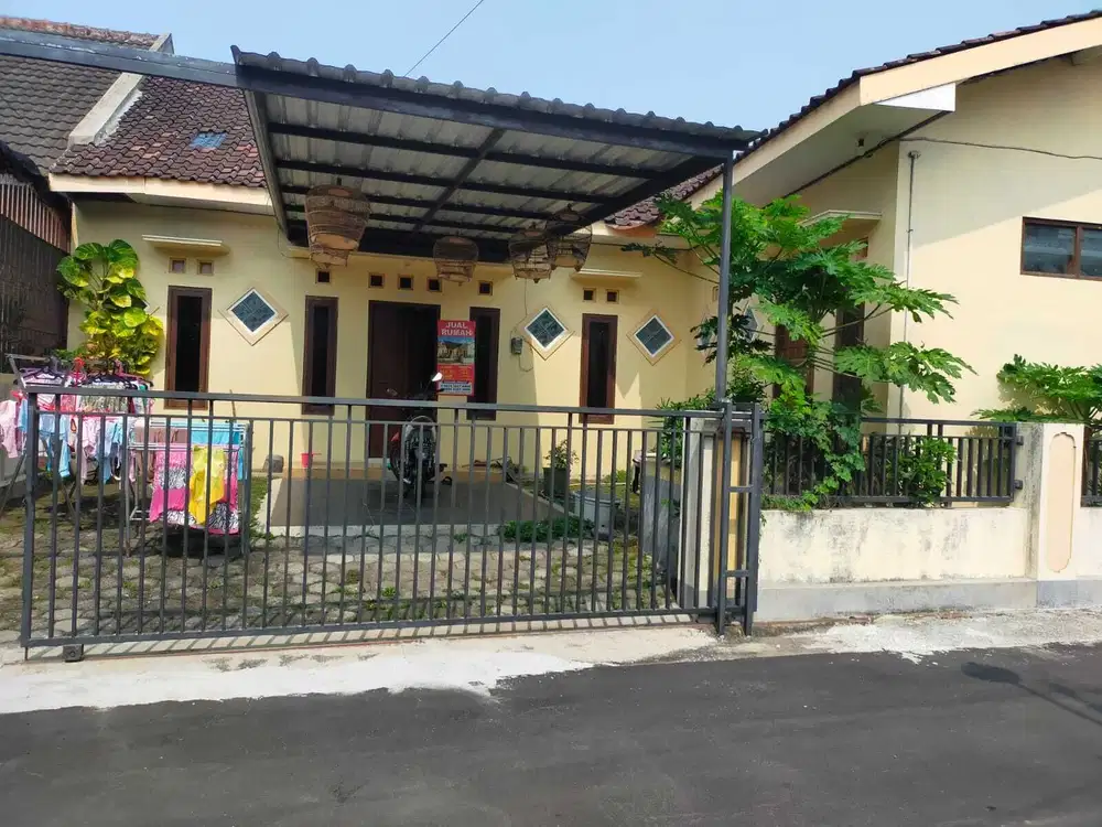 JUAL BU CEPAT RUMAH LUAS 167M2 HARGA 750JT NETT DEKAT KAMPUS JOGJA
