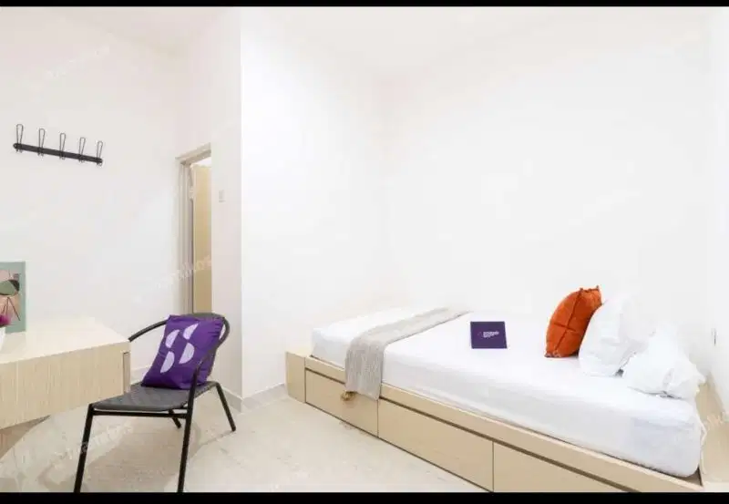 dijual cepat kos Lux dijelambar jalan 2mobil.full terisi