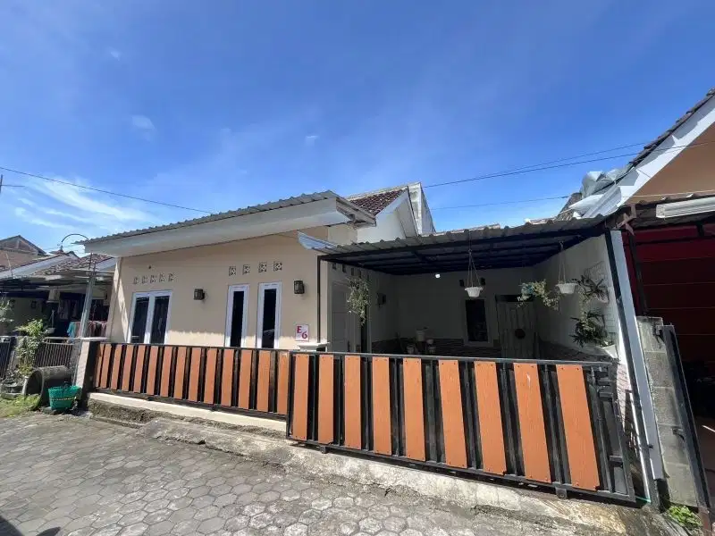 Nuansa Rumah Apik Selatan Gondowulung Tamanan