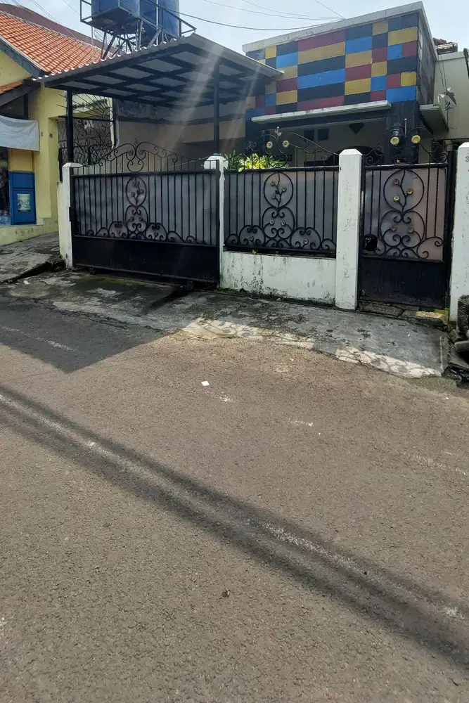Dijual cepat rumah di rawabelong kebon jeruk jakbar