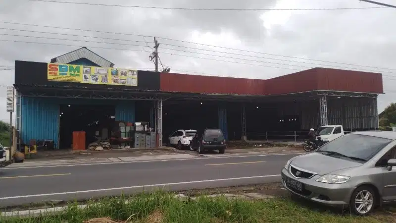 BELI GUDANG BONUS TANAH SELUAS 2210M JALAN MAGELANG CANDI BOROBUDUR