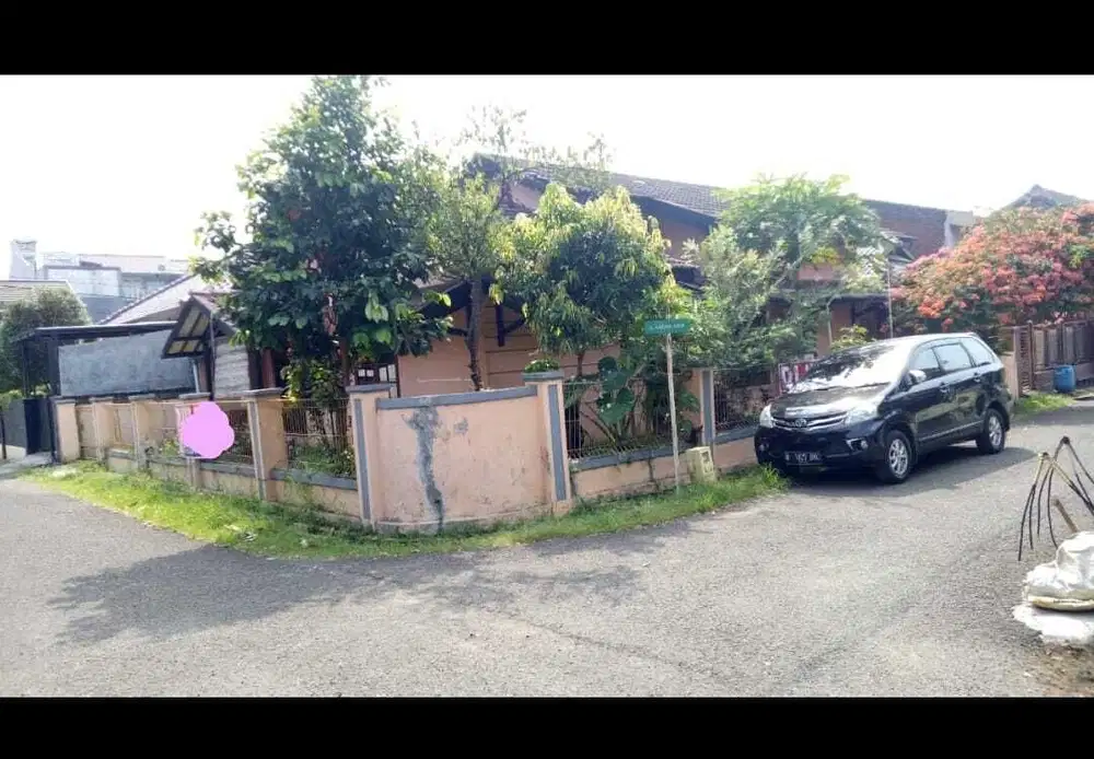 Rumah Lama Sayap jl. Purwakarta Antapani