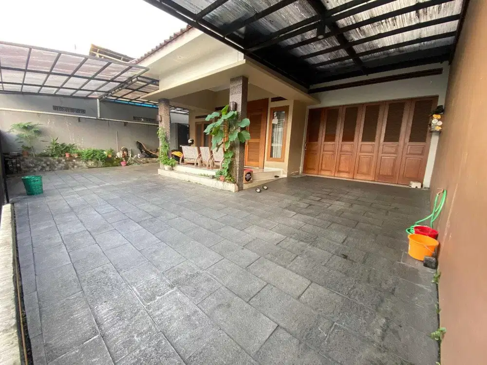 RUMAH MEWAH 330M² SUPER MURAH TENGAH KOTA MAGELANG