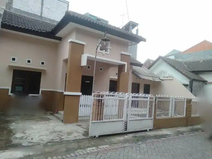 JUAL CEPAT Rumah Siap Huni UK (12X11) diPerum Jambangan SBY.