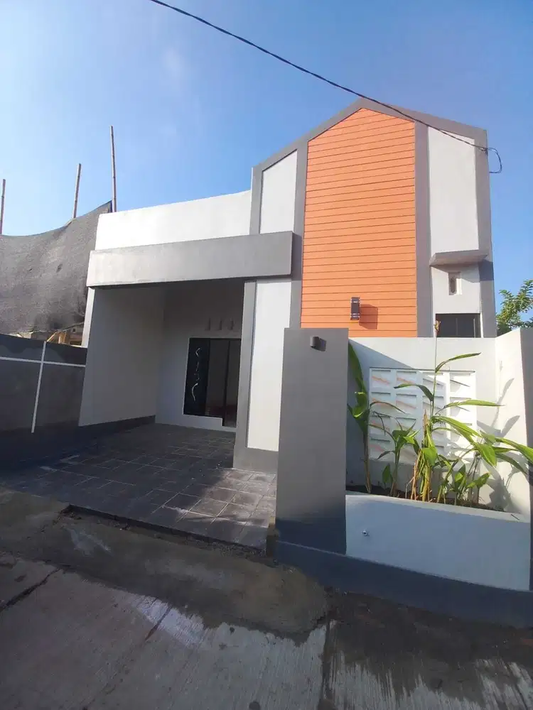 Rumah Minimalis - siap huni,  jln raya ngemplak. Klodran, boyolali