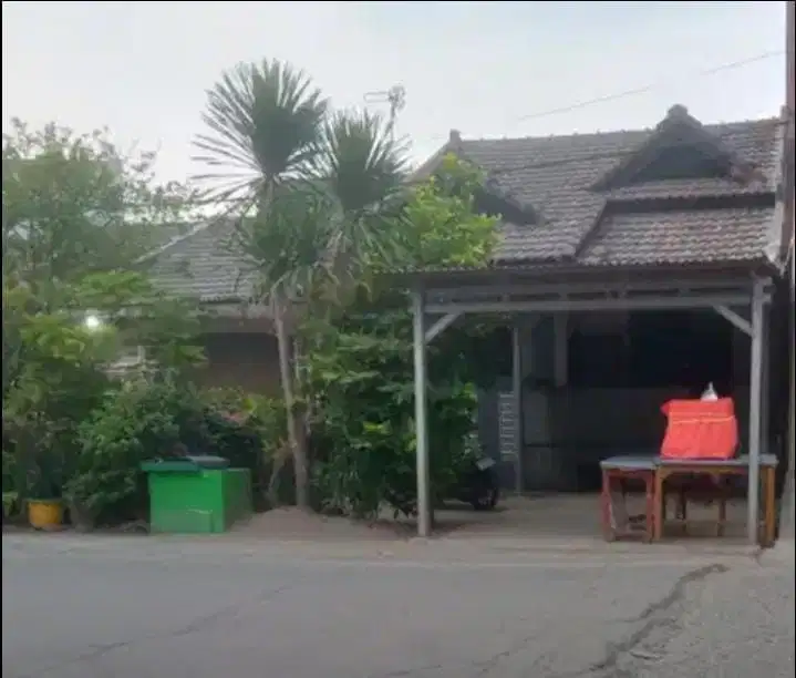 Villa Bekasi Indah 2 Pinggir Jalan Utama