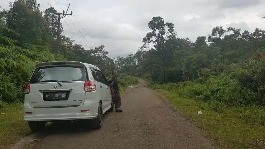 Tanah Dijual Di Jalan Raya Cirinten Lebak Banten cocok utk perkebunan