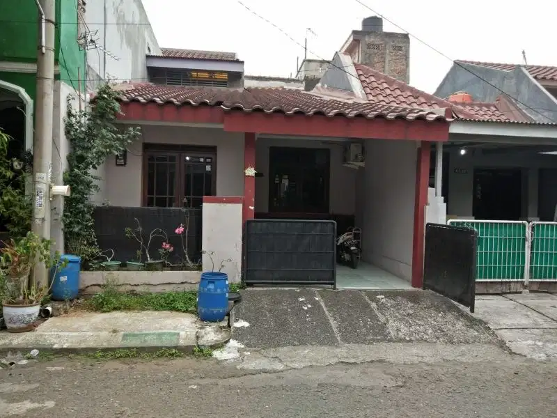 Di Jual Cepat Rumah Strategis di GDC Depok, 700 Juta An