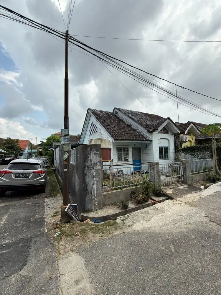 DIJUAL RUMAH HOOK CITRA BATAM TANAH LUAS BISA BANGUN ULANG