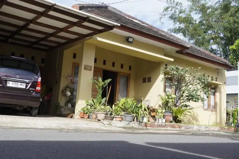 READY RUMAH MEWAH SIAP HUNI STRATEGIS DEKAT KAMPUS UNTIDAR MAGELANG