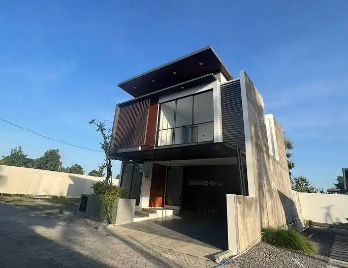 HUNIAN NYAMAN MEWAH DENGAN KONSEP MODERN KONTEMPORER DI MAGUWOHARJO
