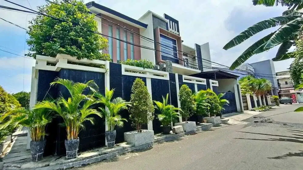 Di jual rumah mewah di pulomas rawa mangun jakarta timur