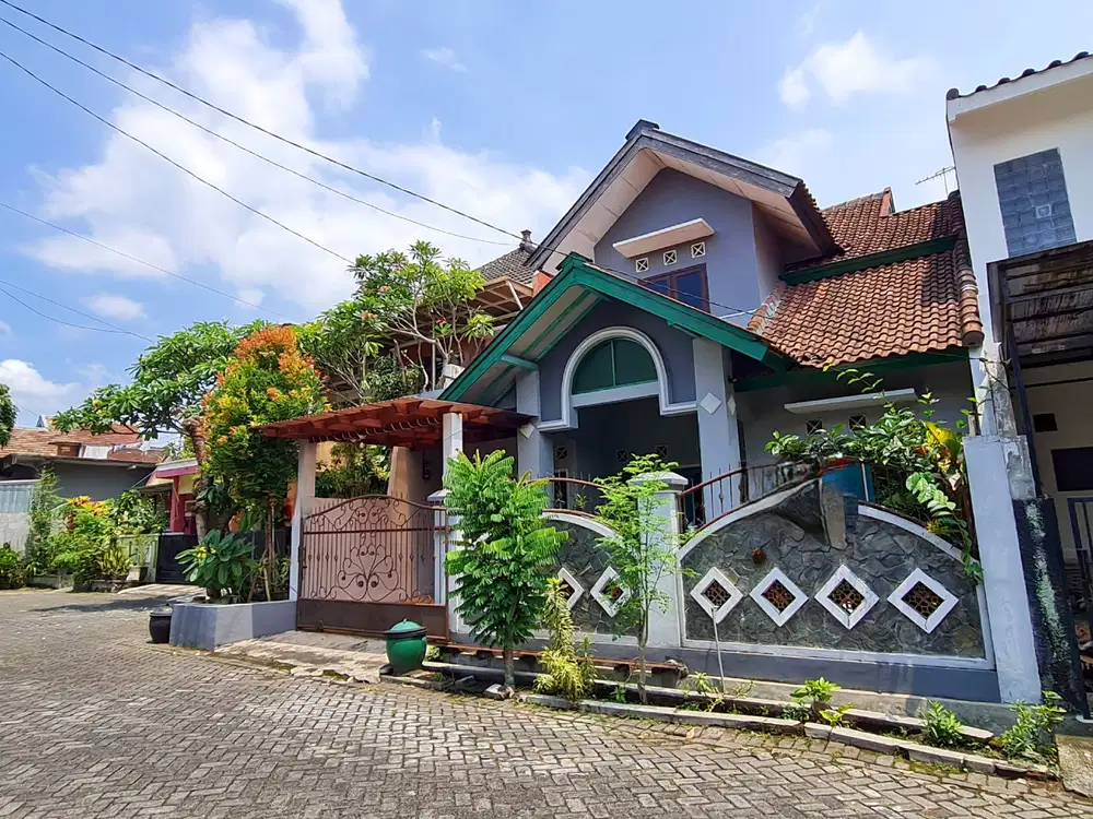 2 Lantai Kawasan Elite perumahan Riverside Dekat Exit Tol Karanglo