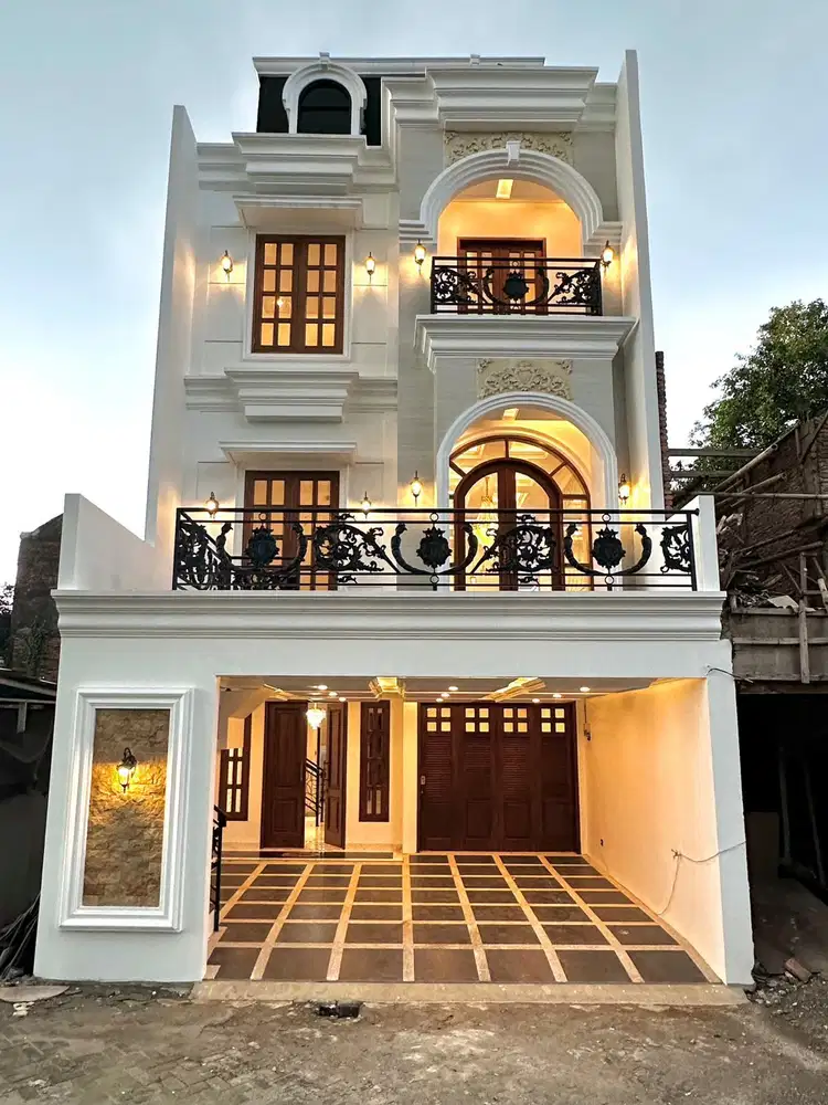 Brand new luxury house 3 lantai rooftop dalam townhouse