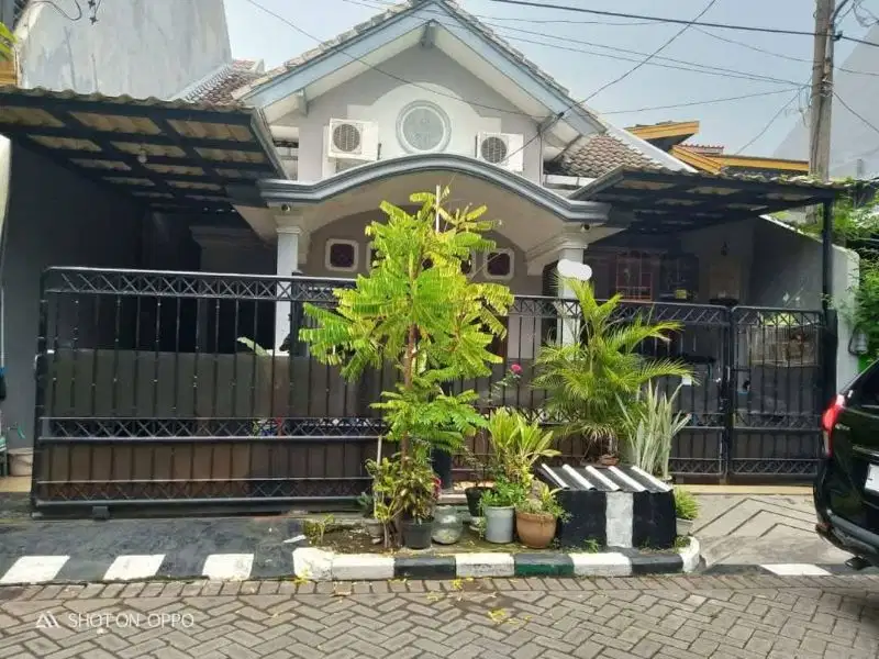 ‼️JUAL CEPAT‼️Rumah Siap Huni diPerum Ketintang Baru Selatan Surabaya.