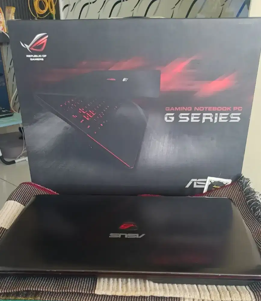 Laptop Gaming Core I7 Layar 4K