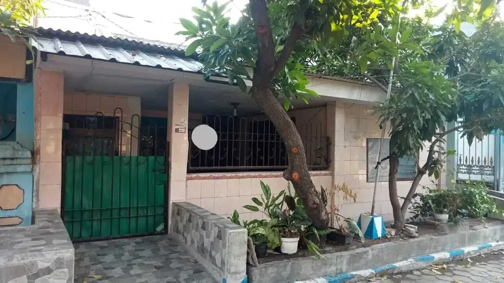 ‼️HITUNG TANAH‼️Rumah PERLU RENOVASI TOTAL diPerum Wisma Tropodo SDA.