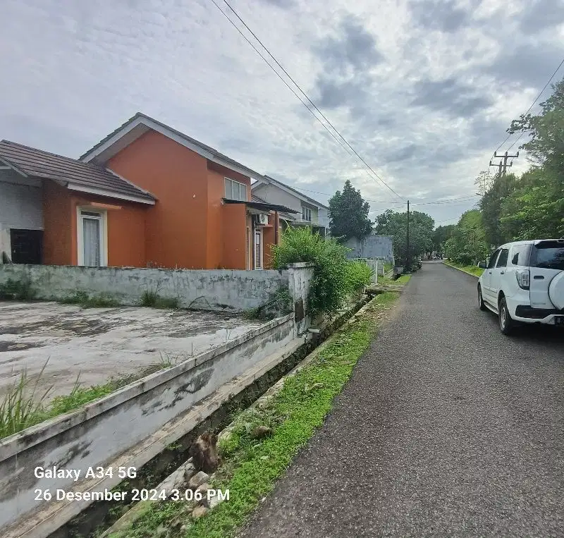 Rumah Murah dekat pos security Citra Indah City
