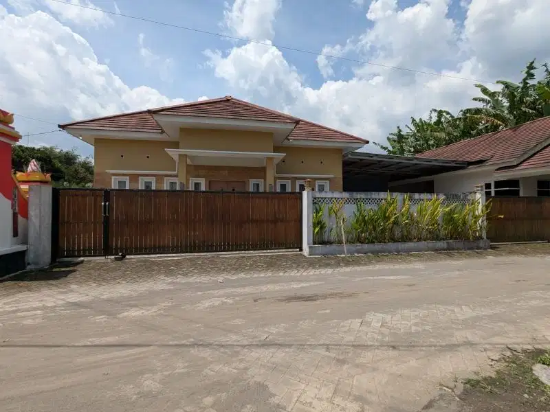 Di Jual Rumah Mewah Nan Luas Di Turi Plawangan