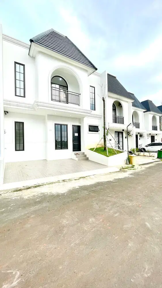 Rumah dalam minimalis classic dalam cluster Jakarta Selatan