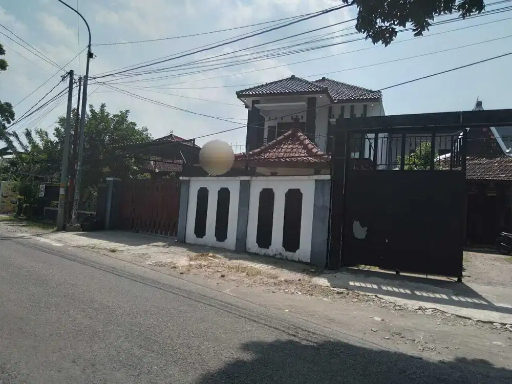 Hunian Luas Mangku Aspal Selatan Giwangan Dekat Gondowulung