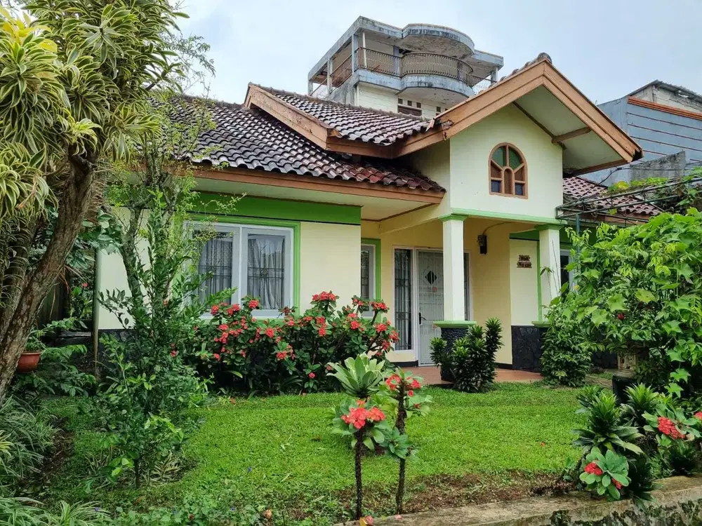VILLA DIJUAL DI CIPANAS PUNCAK CISARUA BOGOR