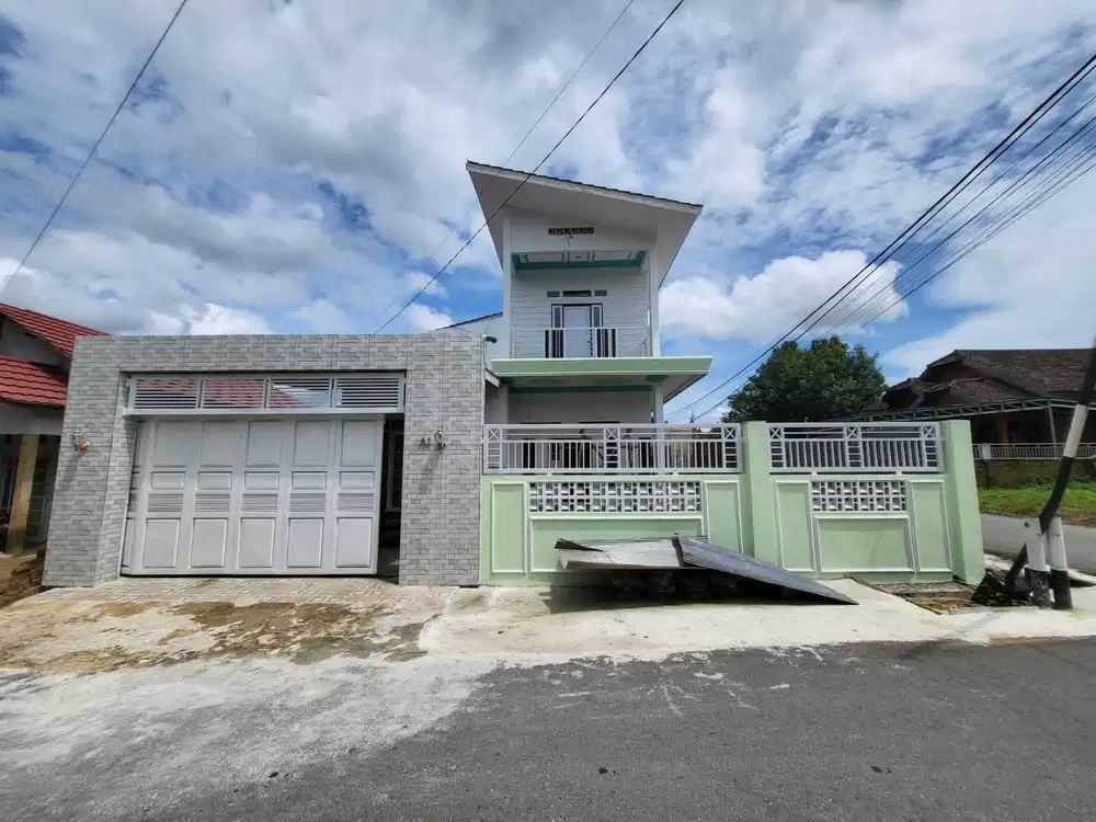 Dijual Rumah komp citra berlian. Banjarbaru.