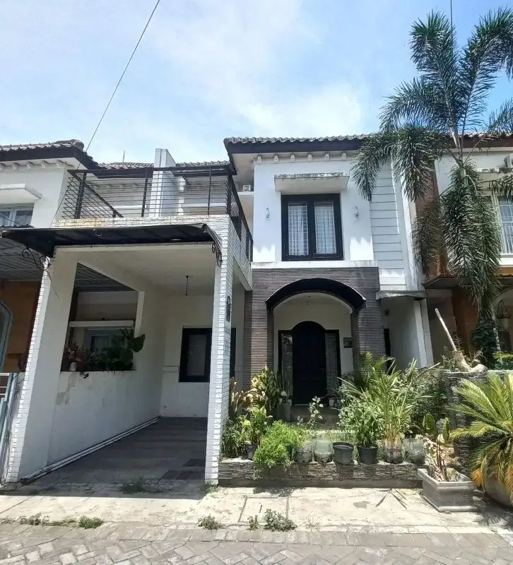 ‼️MURAH‼️Rumah 2,5 Lantai Siap Huni diGriya Kebraon Village SBY.