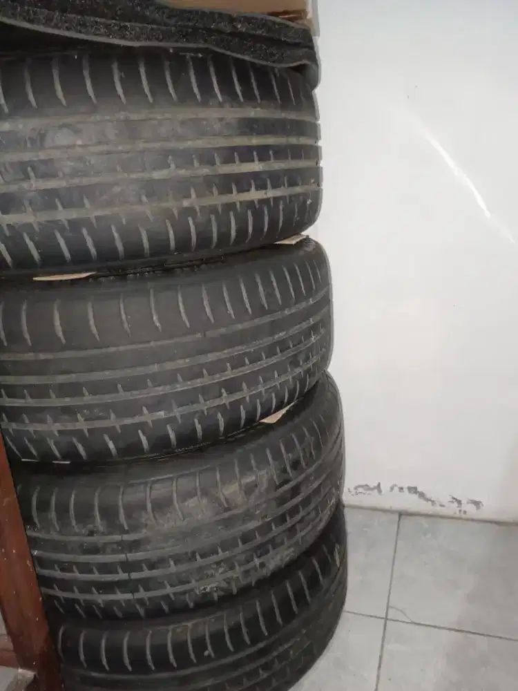 Dijual Velg dan ban, lubang 5,ring 18