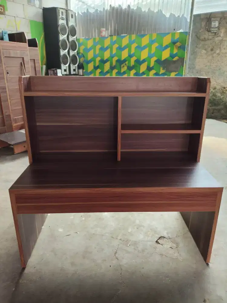 Meja lesehan/meja belajar/meja laptop