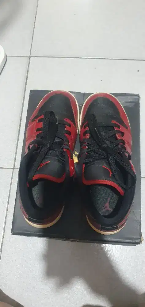 Sepatu anak laki laki