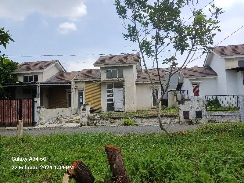 Rumah Murah  Boulevard dalam Cluster