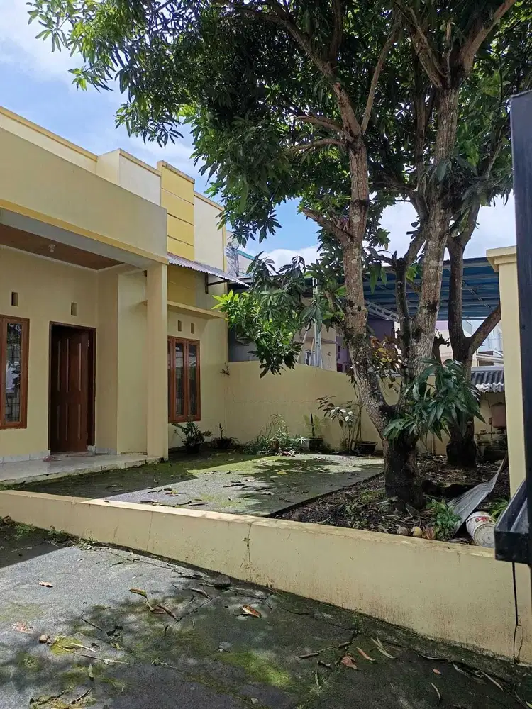 Rumah di Gpi Jl delima B, Manado