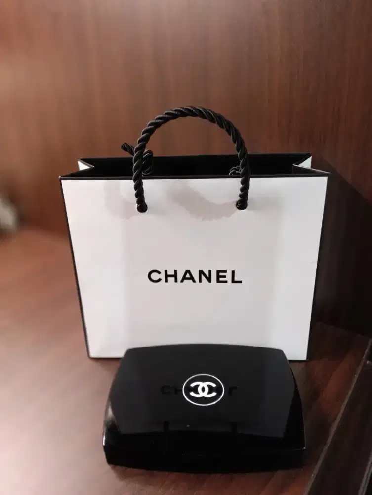 Chanel travel make up palette (preloved)