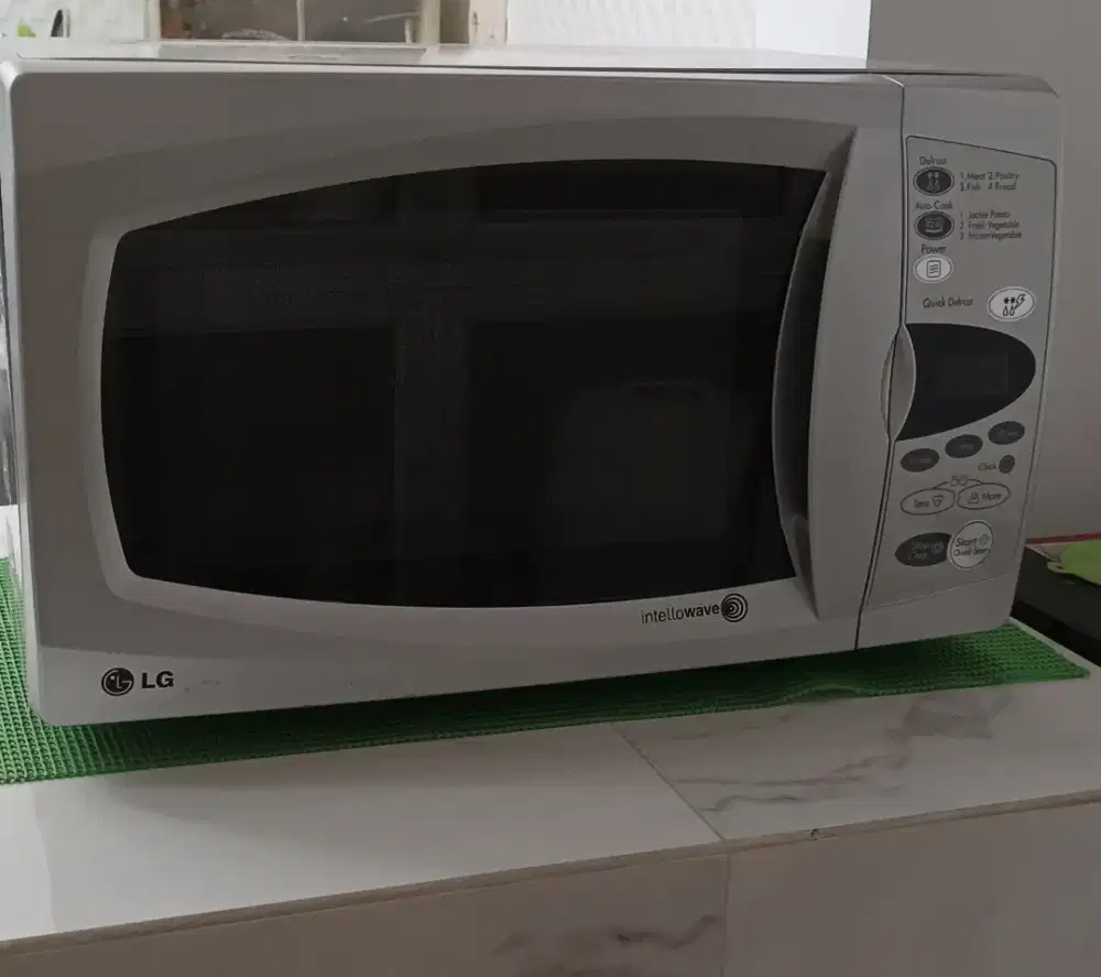 MICROWAVE kondisi bagus