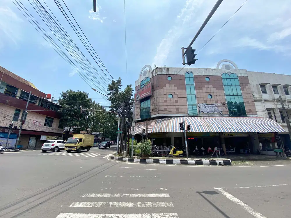 Tempat Usaha di lokasi strategis Jalan Utama yang Ramai Kota Bandung