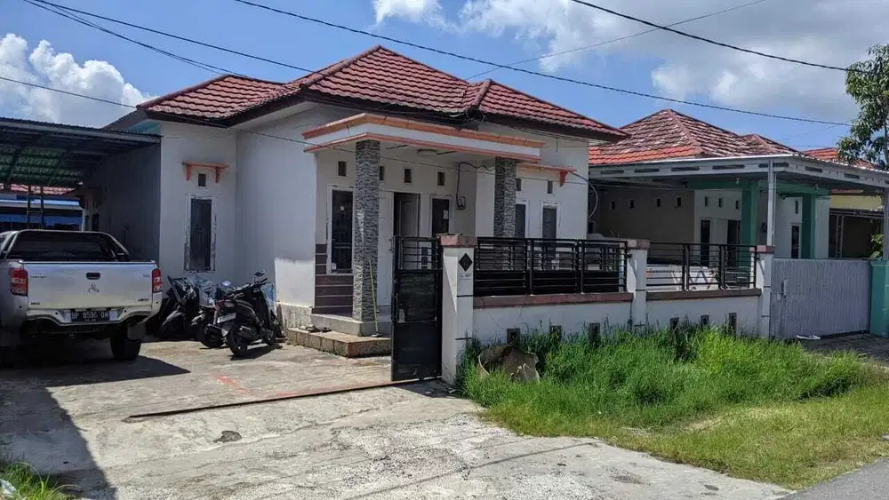 Dijual Rumah.  Jln. Kemiri. Gatot Subroto 4.