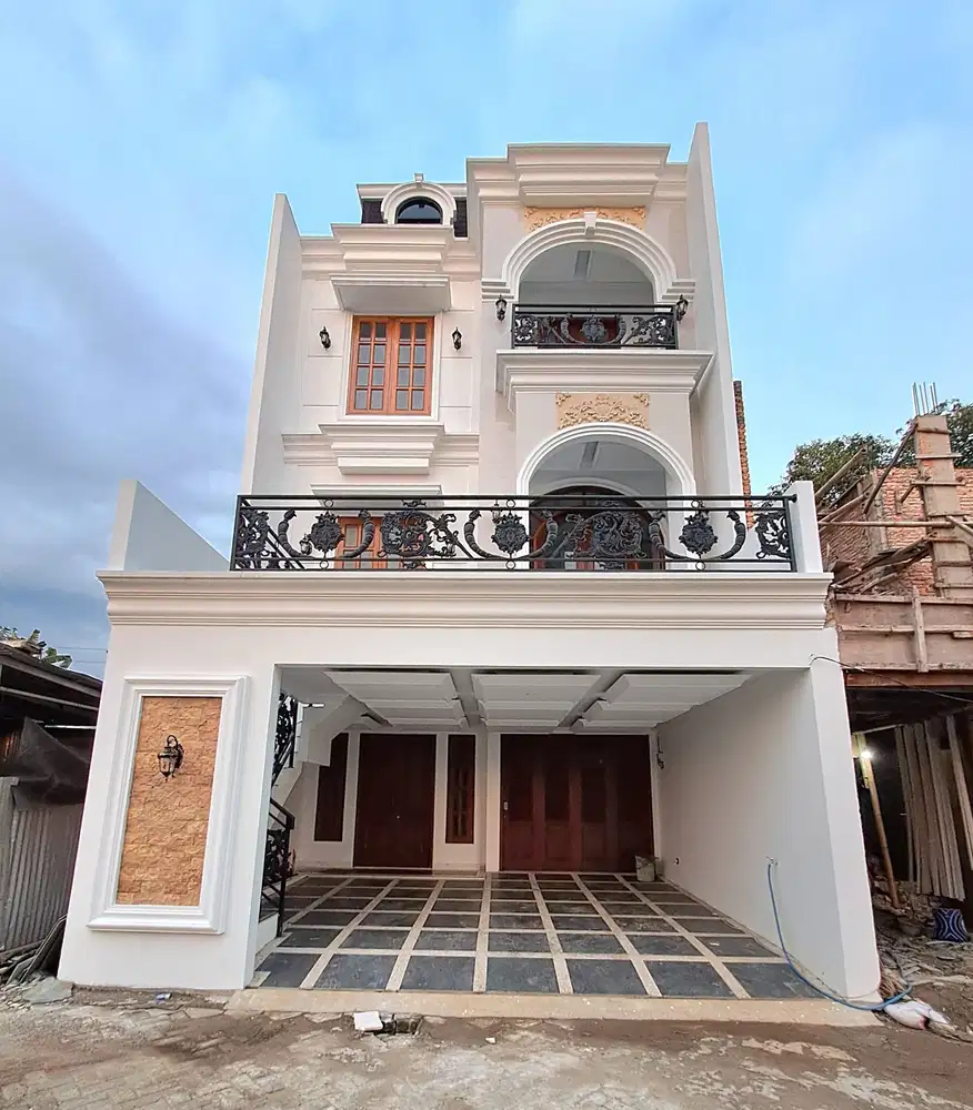 Dijual Rumah Mewah Dalam Komplek Di Jagakarsa Raya