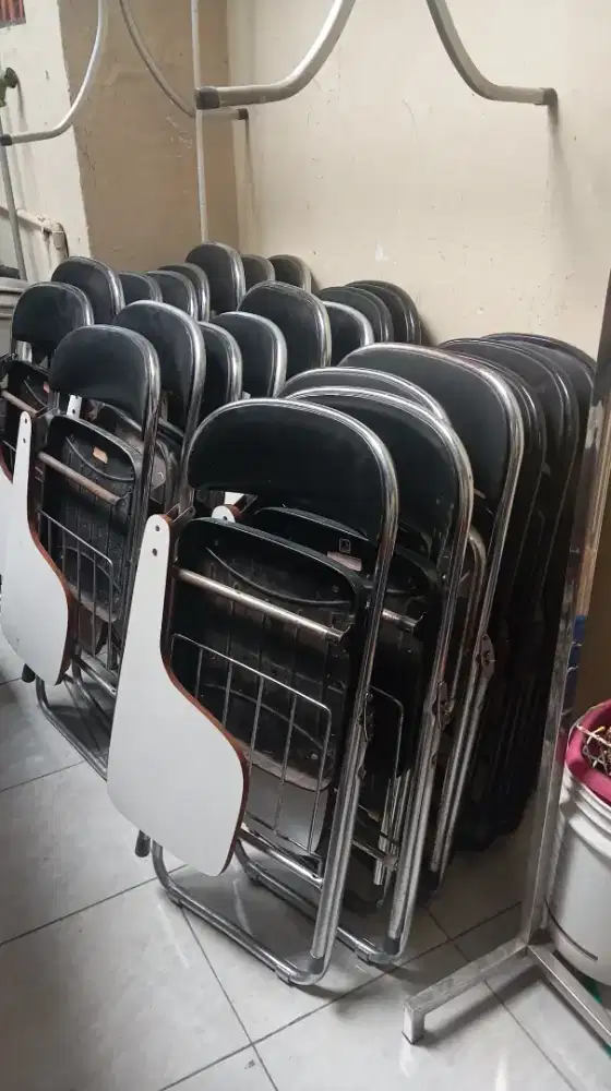 Dicari kursi kuliah/bimbel bekas