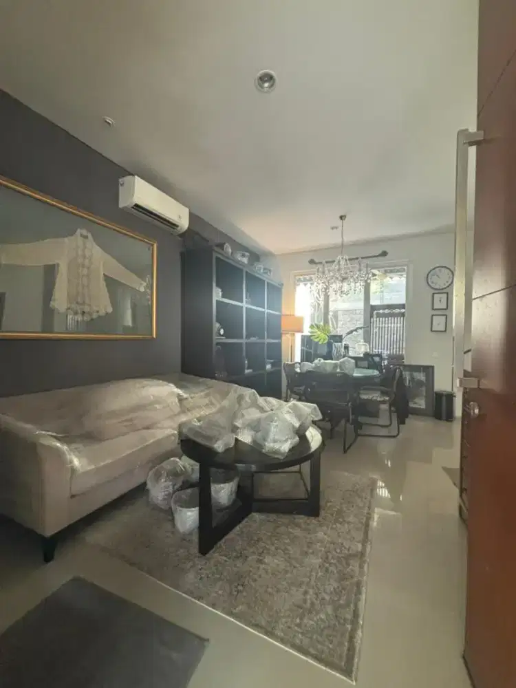 Lengkap tinggal bawa koper Northwest Park Citraland Utara. Sby barat