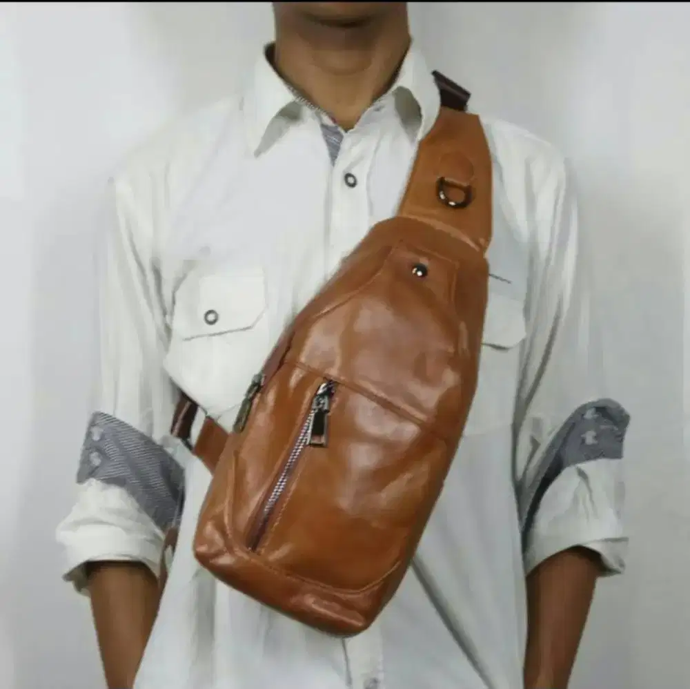 Tas slempang kulit