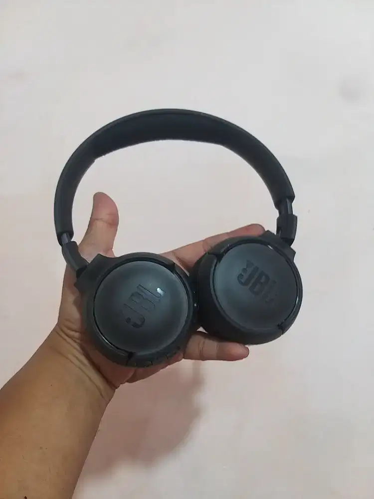 Tws bluetooth headphone jbl