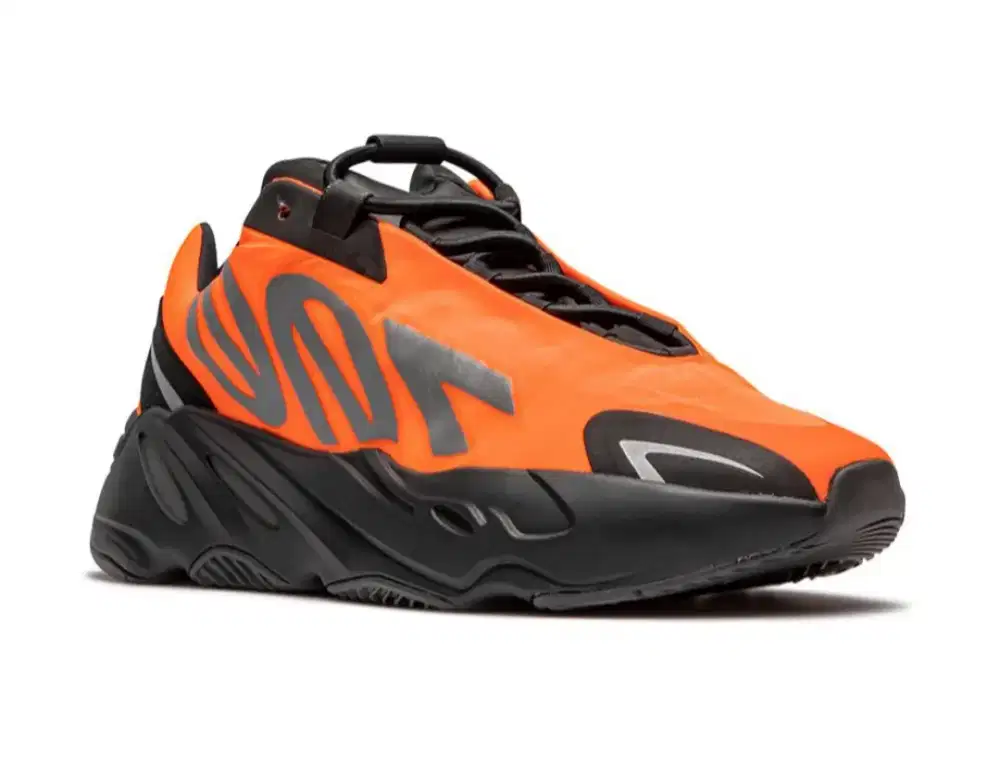 ADIDAS YEZZY BOOST 700