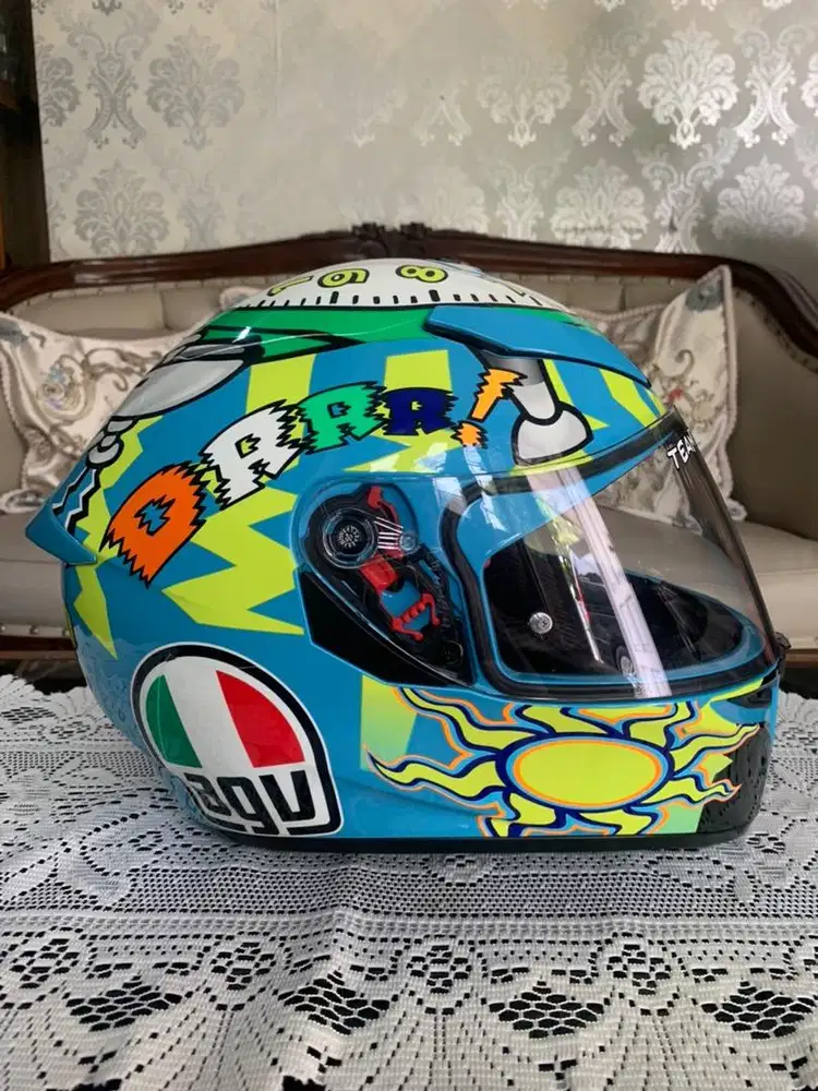 Helm keren AGV K3 SV Wake Up dijual