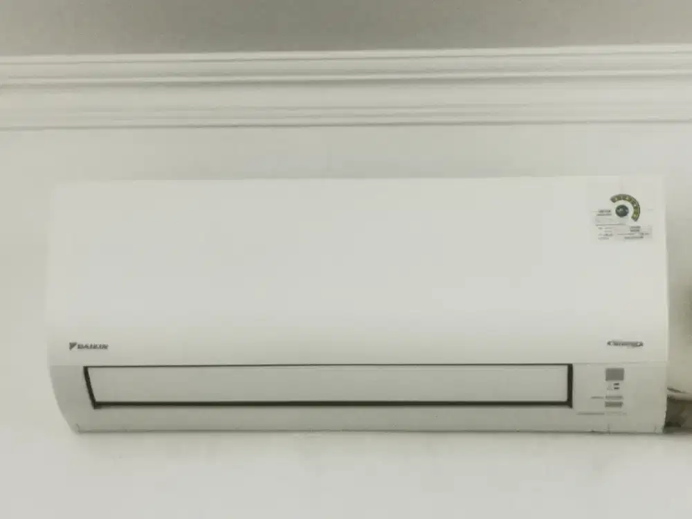 Dijual AC Daikin Inverter 2PK (seperti baru)